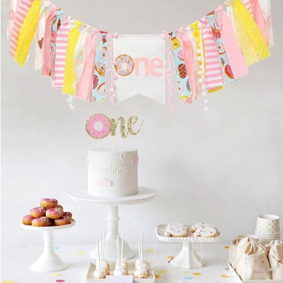 Donut cake topper for first birthday - Picture 3 of 4